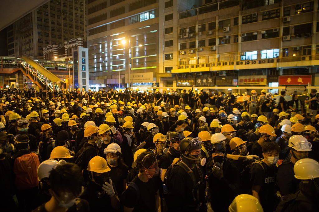 Las imágenes del ataque que circulan en las redes sociales han conmocionado a los hongkoneses. (EFE)