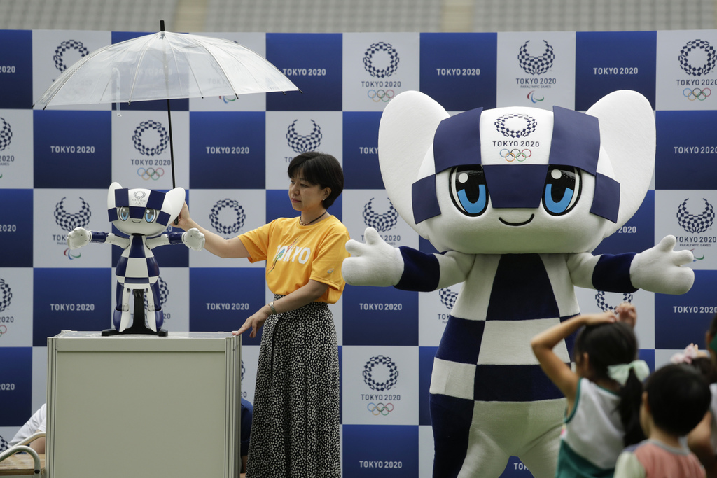 Una versión robot de la mascota de los Juegos Olímpicos de Tokio 2020 'Miraitowa' es presentada ayer en el Estadio de Tokio; será la segunda ocasión que se llevarán a cabo unos Juegos en la ciudad japonesa.