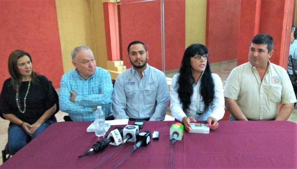 Matilde Estrada Torres, presidenta municipal de Guerrero, realizó la invitación al público en general a participar en la Feria de la Sandía 2019. (ELSIGLO)