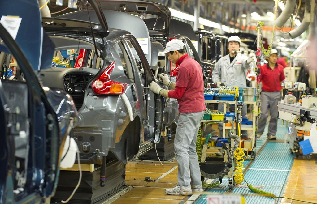 La automotriz japonesa Nissan anunció hoy el recorte de 12 mil 500 puesto de trabajo a nivel mundial y una reducción del 10 por ciento de su producción para 2022-2023. (EFE)
