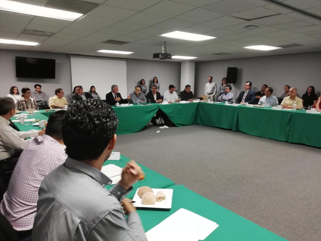 En la sesión asistió el alcalde de Torreón, quien presentó algunas tareas a realizar por parte del Implan en materia de mejora regulatoria. (EL SIGLO DE TORREÓN)