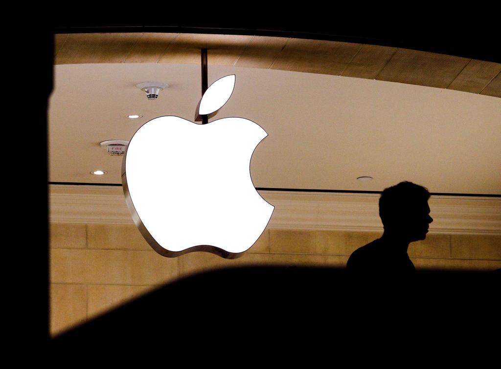 De acuerdo al anuncio Apple poseerá tras el cierre de la operación 17,000 patentes tecnológicas inalámbricas. (ARCHIVO)
