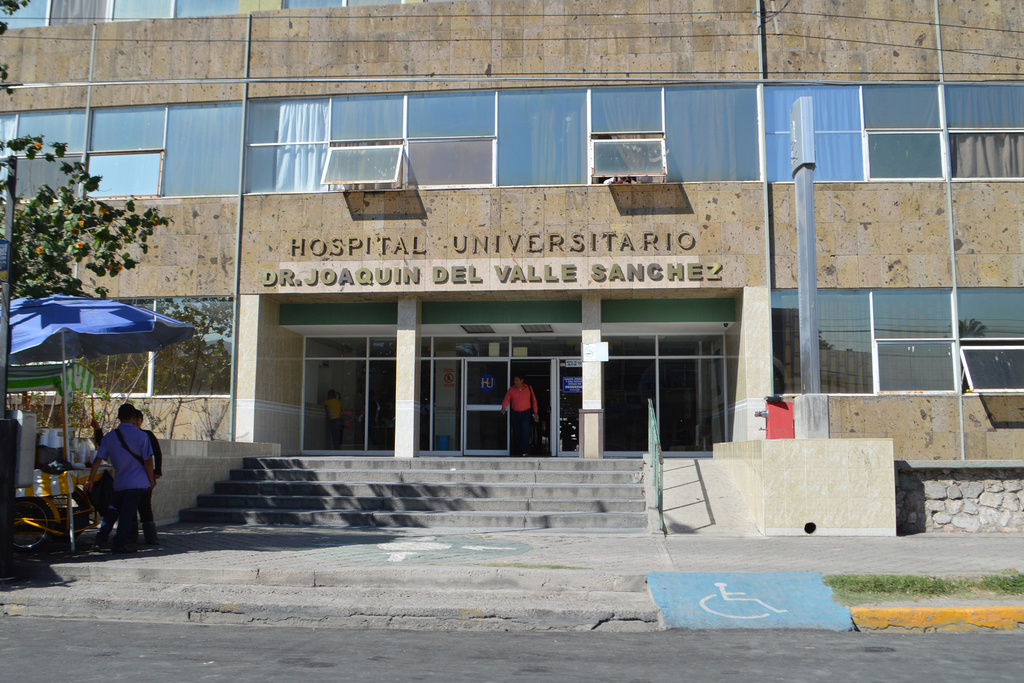 Hombre apuñalado terminó internado en el Hospital Universitario. (EL SIGLO DE TORREÓN)
