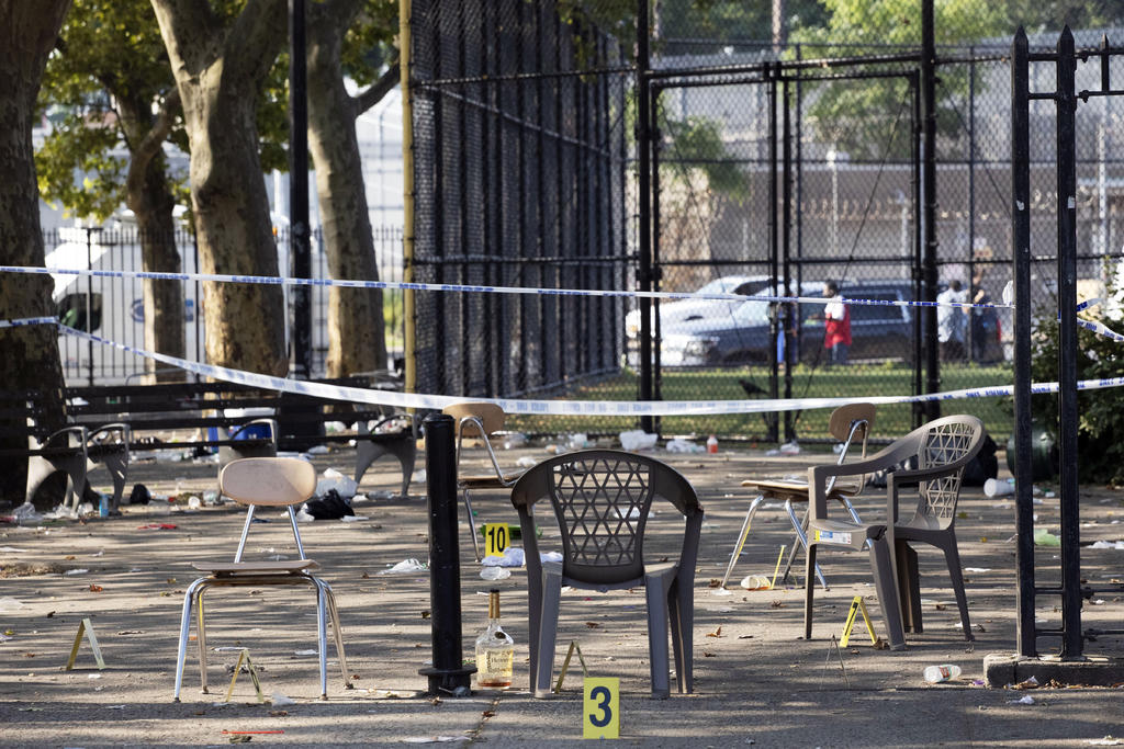 El tiroteo ocurrió alrededor de las 23:00 horas del sábado en un parque del vecindario de Brownsville, Brooklyn, durante la 46 edición de la “Semana de los Veteranos”. (AP)