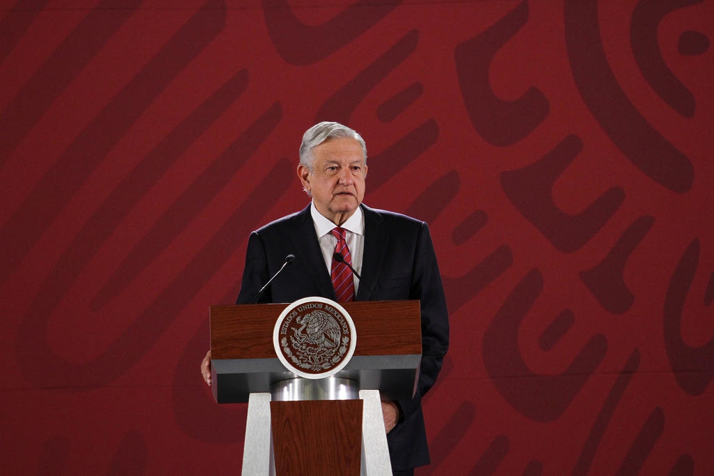 El Presidente Andrés Manuel López Obrador reveló que tiene detenidos un centenar de nombramientos en organismos autónomos, debido a que no tienen ninguna función operativa porque fueron cargos creados para dar empleo a 'amigos' dentro del gobierno. (ARCHIVO)