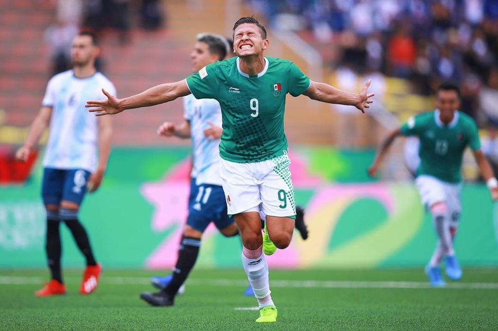La selección mexicana de futbol varonil dio un golpe de autoridad, resistió y venció 2-1 a su similar de Argentina. (ESPECIAL)