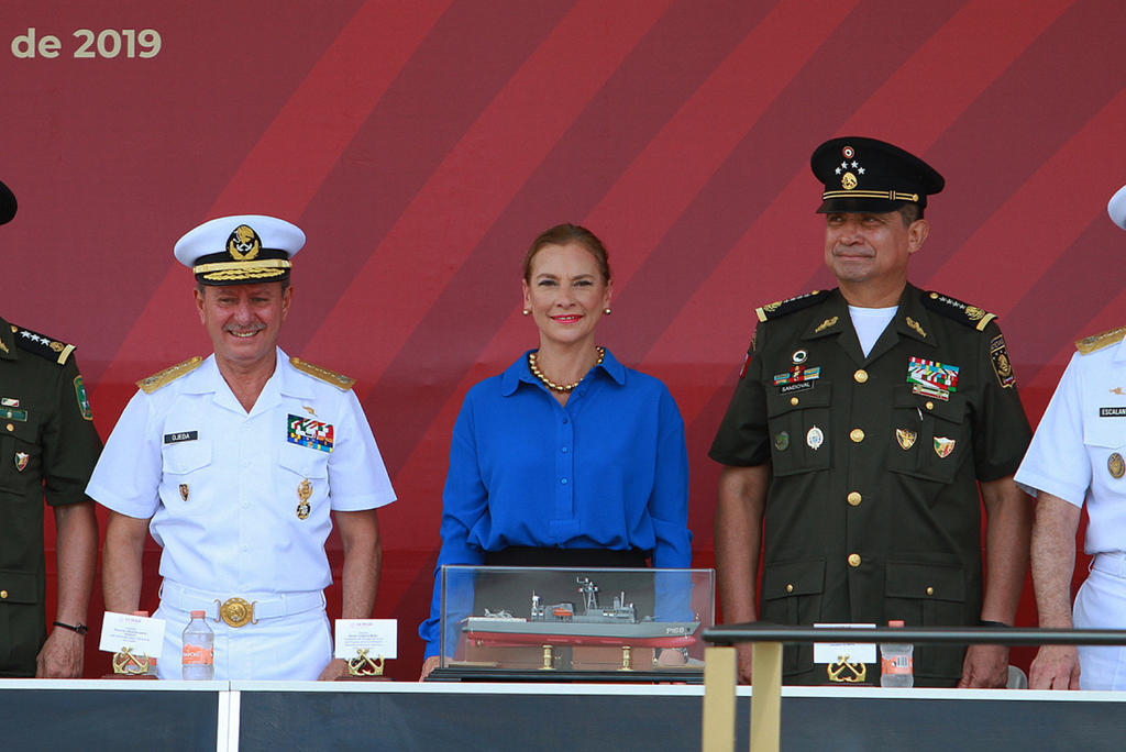 Durante la ceremonia de graduación de 136 cadetes de la Heroica Escuela Naval Militar, ubicada en Veracruz, Gutiérrez Müller señaló que la escuela es el mejor lugar para aprender.
(ARCHIVO)