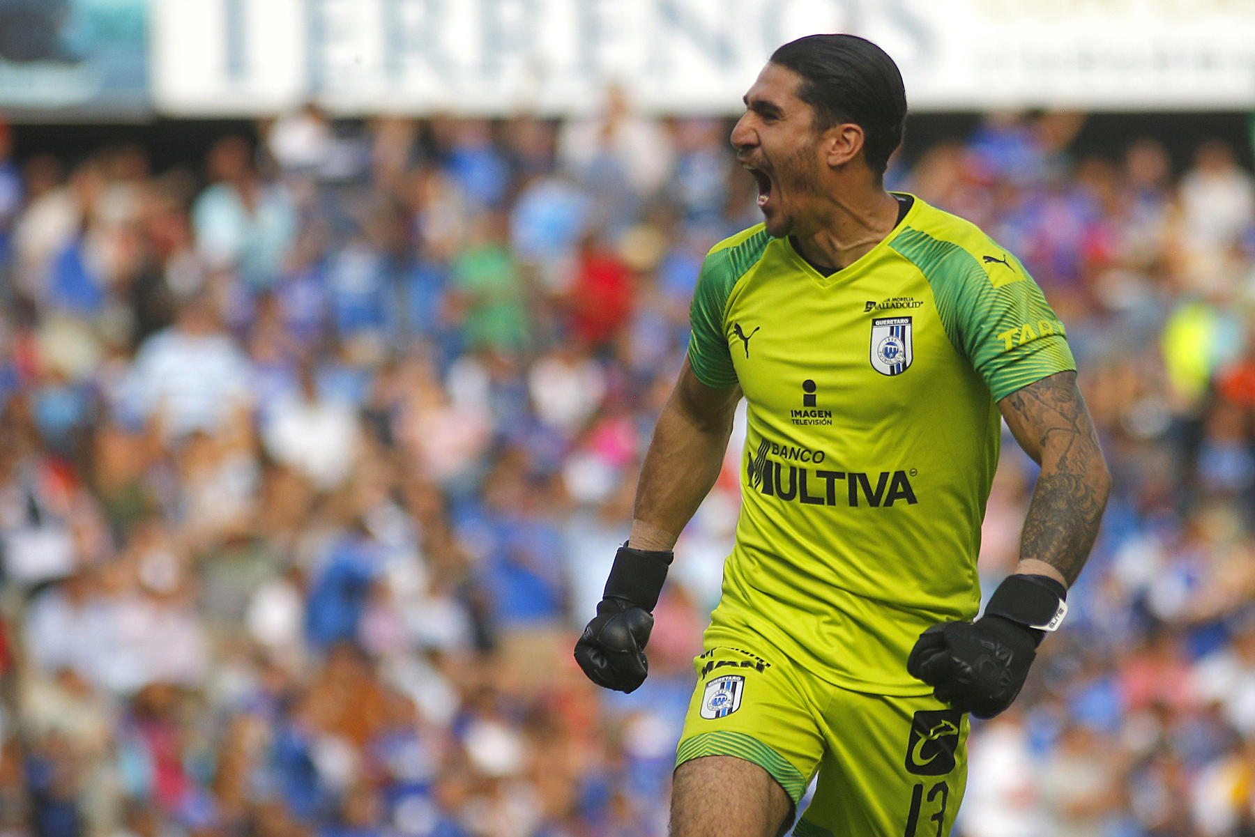 El Querétaro no tuvo misericordia y goleó 3-0 al Cruz Azul. (Jam Media)
