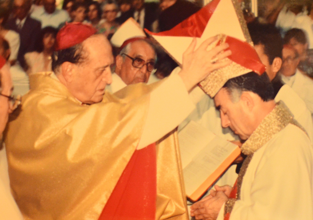 En octubre del año 2000, el Papa Juan Pablo II lo designó obispo de Torreón y llegó a la ciudad el 14 de diciembre del mismo año. (CORTESÍA)