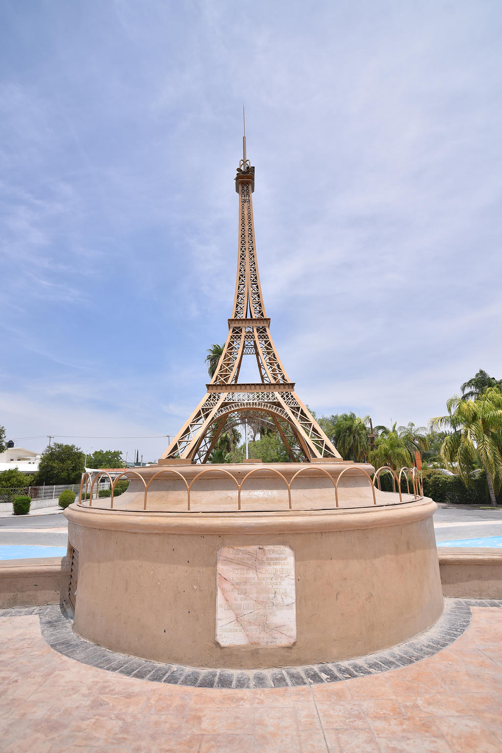 Torre Eiffel de Torreón Jardín. En la emblemática colonia de Torreón Jardín que fue creada en en los años 40’s para convertirse en una de las zonas residenciales más emblemáticas de la Comarca Lagunera.  (EL SIGLO DE TORREÓN)