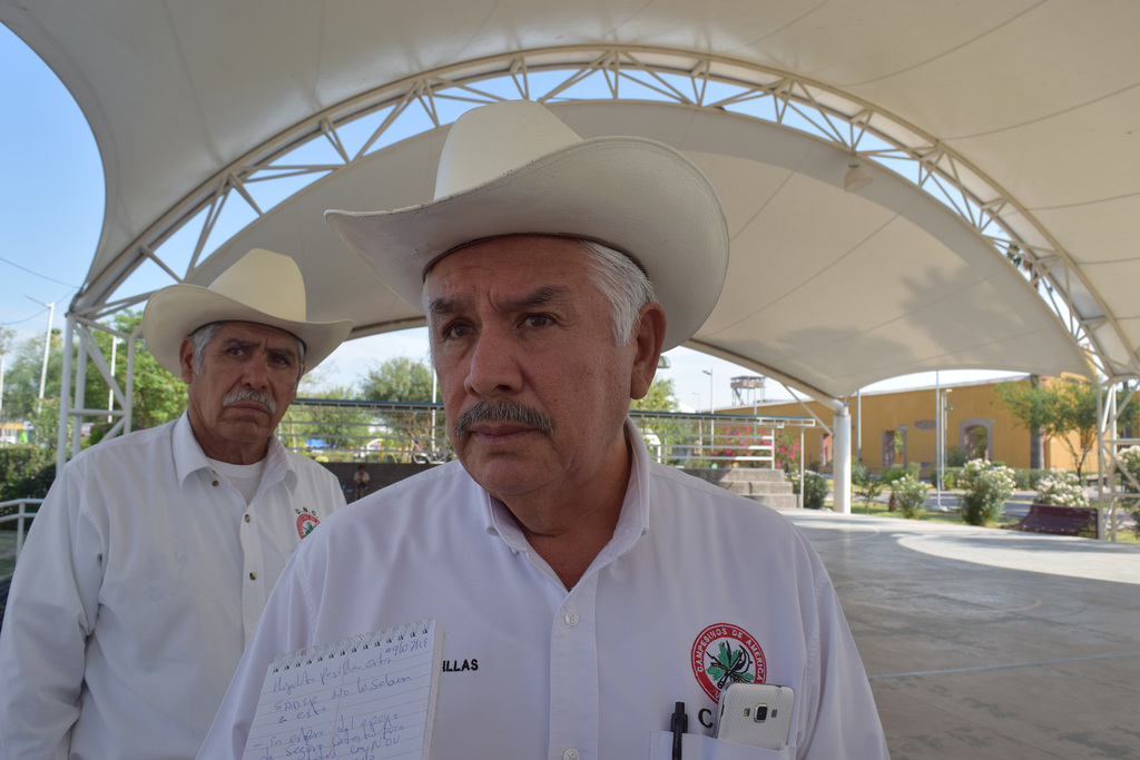 El dirigente de la CNC en Gómez Palacio, Hipólito Pasillas, dice que el Gobierno federal 'no le sabe' al tema del campo. (EL SIGLO DE TORREÒN / MA. ELENA HOLGUÍN)