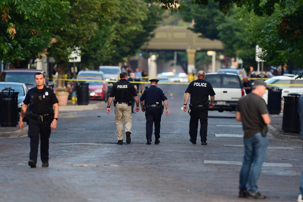 Aspectos del segundo tiroteo registrado en Ohio, donde al menos 9 personas murieron. (EFE)