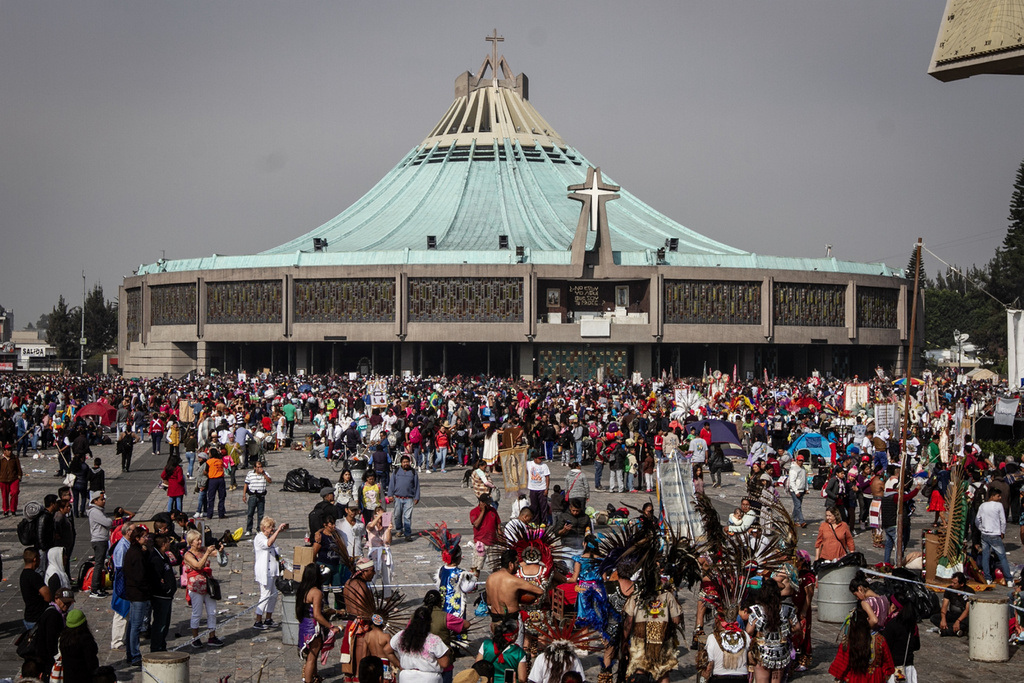 A través de Facebook se transmitirá la misa desde la basílica de Guadalupe en Ciudad de México. (CORTESÍA)