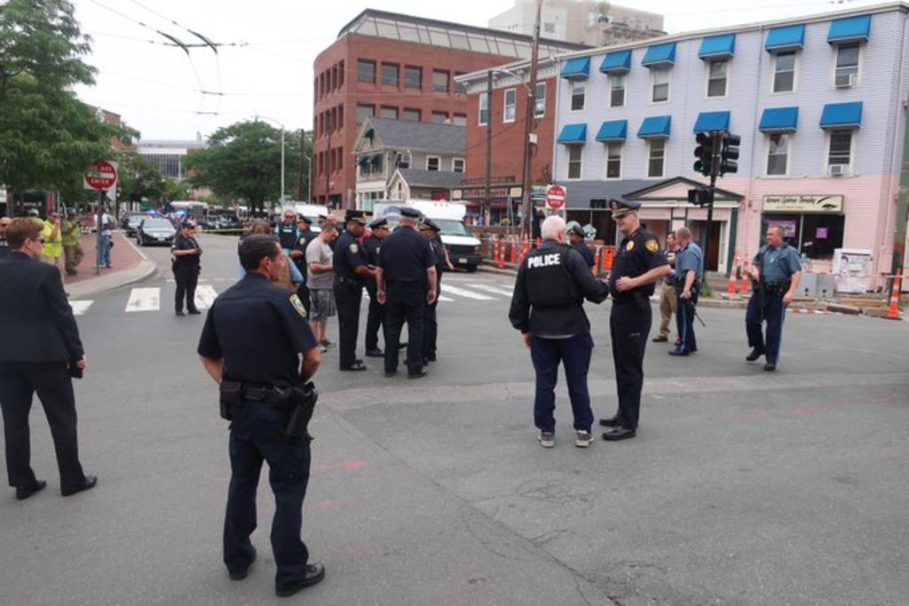 Se emitió una alerta por un posible tirador activo en Harvard Square, el cual finalmente fue detenido. (TWITTER)