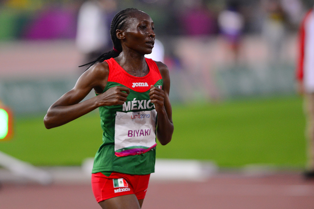 Risper Biyaki Gesabwa, atleta mexicana de origen keniano, obtuvo la medalla en la prueba de los 10 mil metros. (JAM MEDIA)
