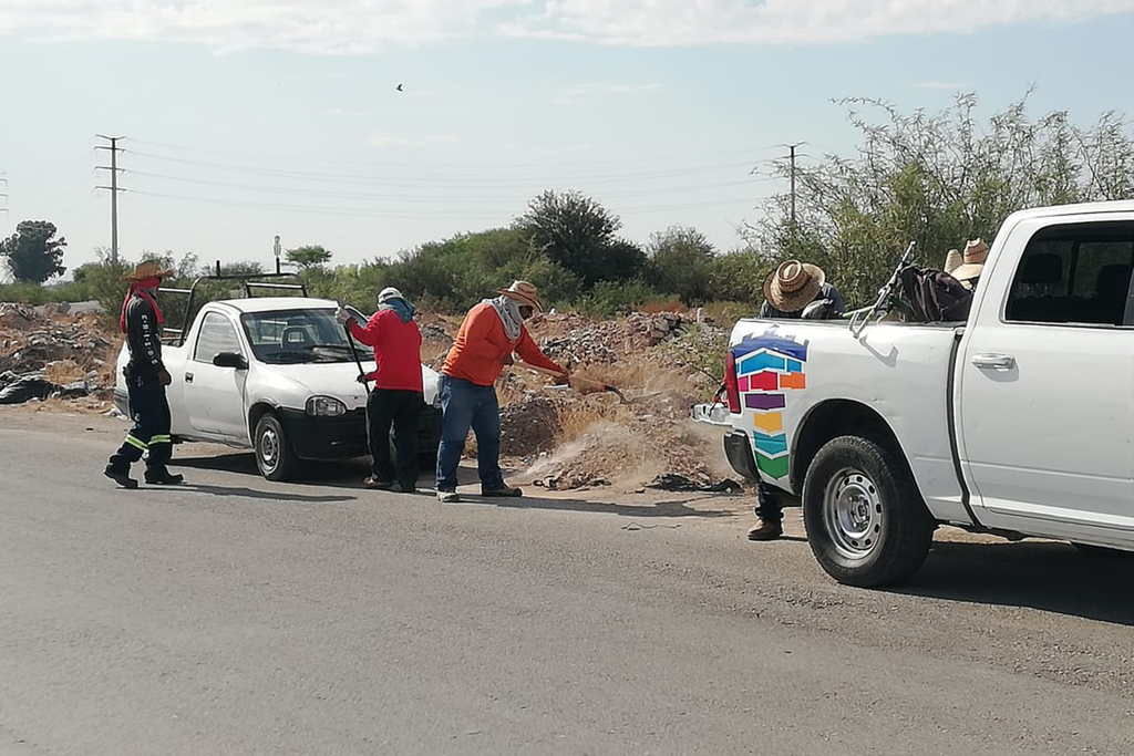 El objetivo de esta actividad es terminarla en un mes y medio hasta llegar a la carretera Torreón-Matamoros. (CUAUHTÉMOC TORRES)