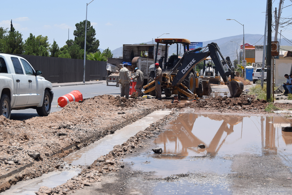 Afirman que propuesta municipal para recursos del ISN en Torreón busca atender temas 'prioritarios' como el drenaje pluvial; destacan tres proyectos hacia el oriente y sur de la ciudad. (EL SIGLO DE TORREÓN)