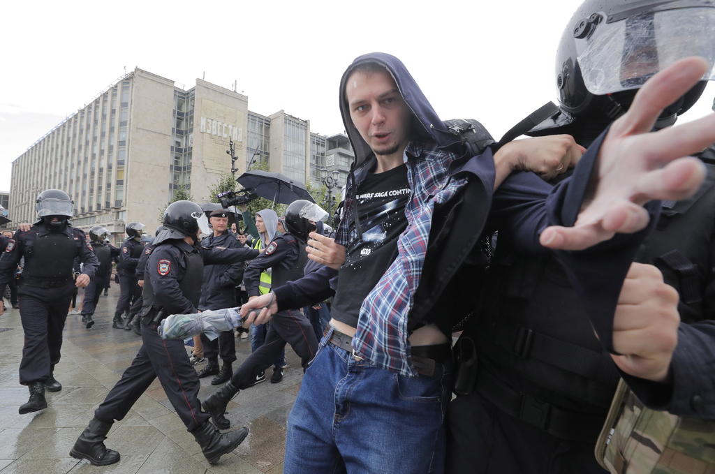 La policía ha convertido el centro de Moscú en lugar de operaciones especiales. (ARCHIVO)