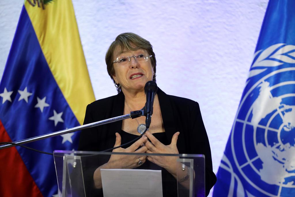 Bachelet dijo que le preocupa el impacto potencialmente severo en los derechos humanos de las personas en Venezuela por las recientes sanciones unilaterales impuestas por Estados Unidos. (ARCHIVO)