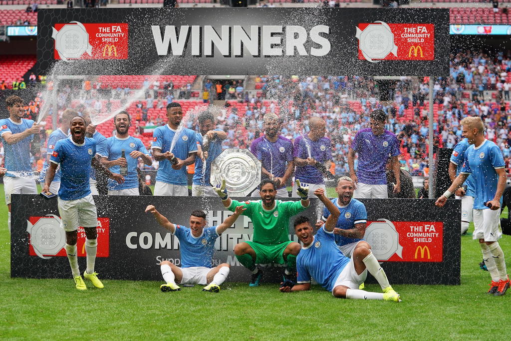 La escuadra 'Citizen' consiguió el primer título de la temporada tras vencer en tanda de penales al Liverpool por el Community Shield. (ARCHIVO)