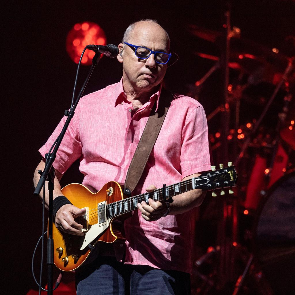 Sello inconfundible. Su talento como compositor y como músico lo han llevado a ser uno de los grandes de los escenarios. (EFE)