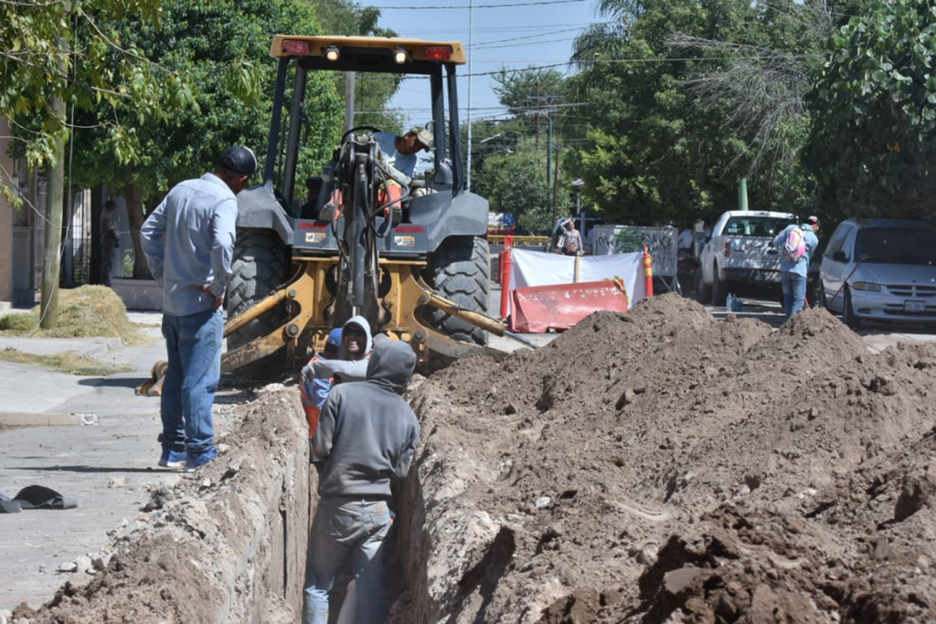 Se invierten 37 millones de pesos en distintas obras hidráulicas y sanitarias en las colonias Las Rosas y El Campestre. (EL SIGLO DE TORREÓN)