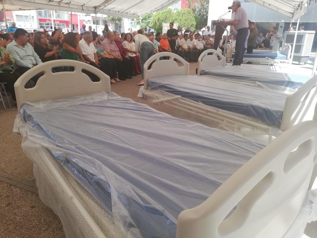 El ayuntamiento de Gómez Palacio hizo entrega de 104 camas hospitalarias a instituciones públicas de salud de este municipio. (EL SIGLO DE TORREÓN)