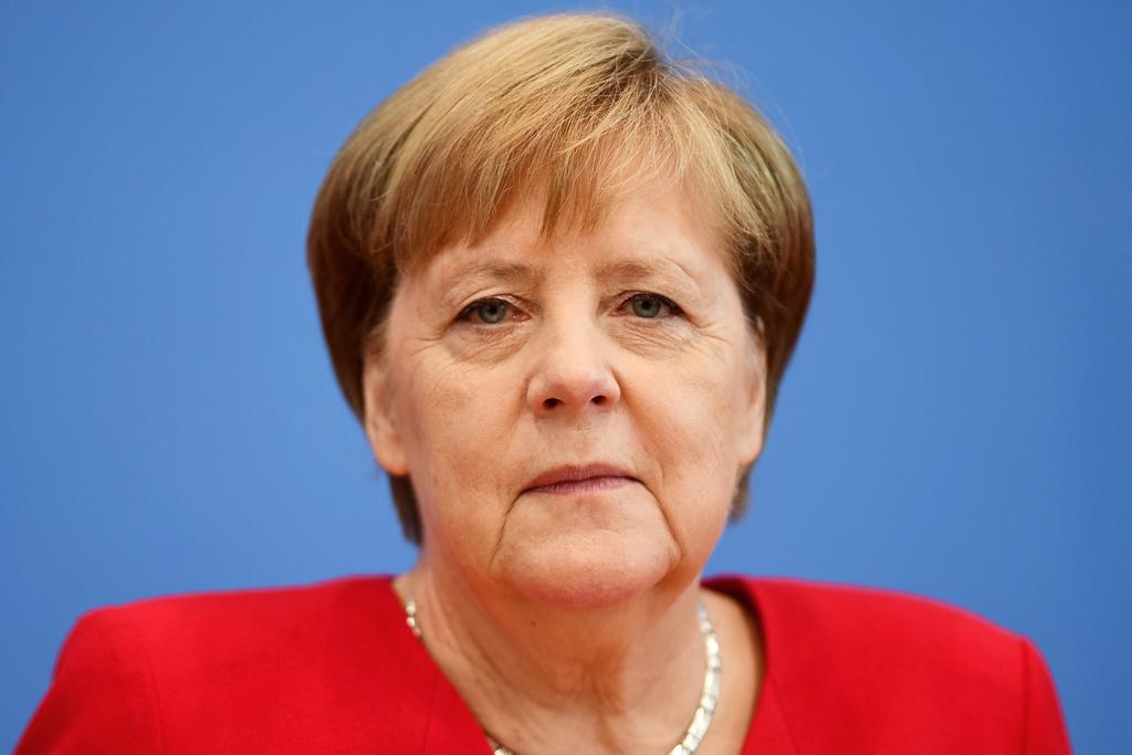 Los temblores de la canciller alemana, Angela Merkel, han suscitado numerosas teorías en medios de todo el mundo, mientras ella asegura que su estado de salud es bueno, sin dar muchas explicaciones. (ARCHIVO)
