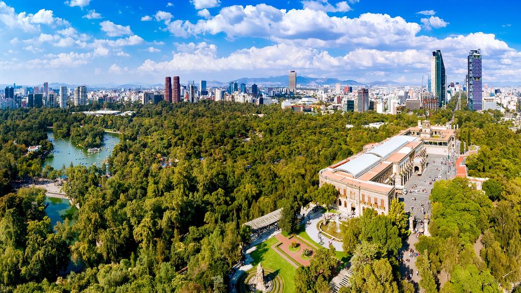 Actualmente, el emblemático Bosque de Chapultepec se compone de tres secciones con un total de 700 hectáreas y con 170.000 árboles, donde trabajan 306 personas. (ESPECIAL)