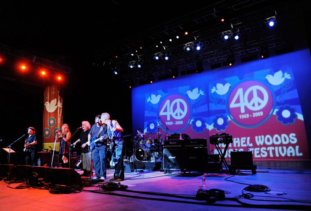Del recuerdo. Fotografía de archivo del 15 de agosto de 2009 donde aparecen los miembros de la banda de rock Jefferson Starship durante su actuación en el 40 aniversario del Festival de Woodstock. (EFE)