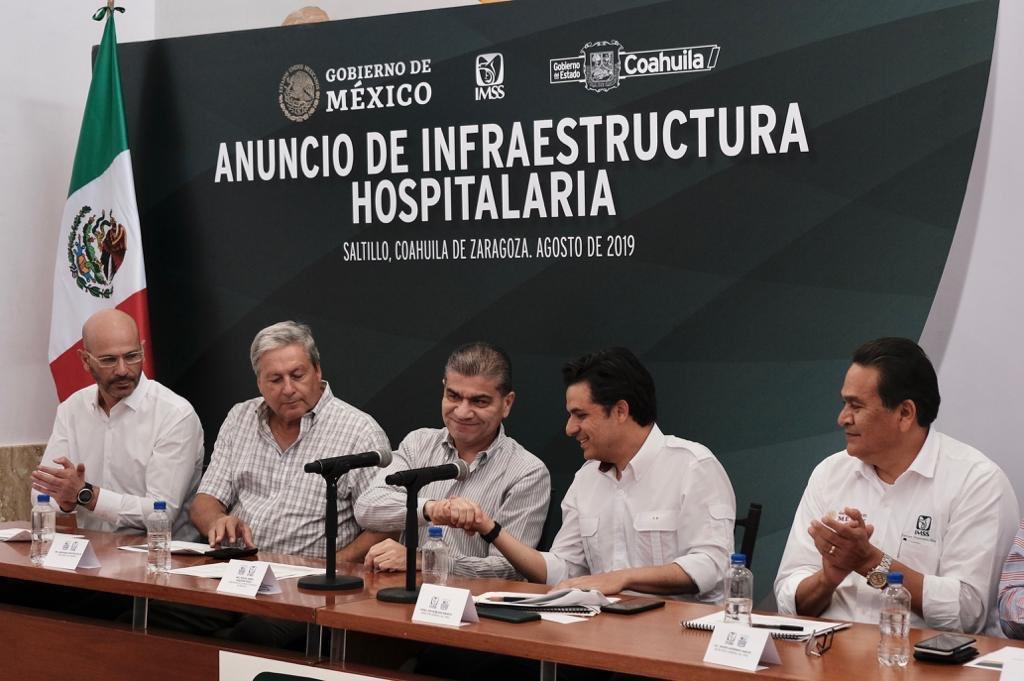 Robledo, quien estuvo acompañado del gobernador Miguel Ángel Riquelme, indicó que se realizó un análisis de la situación del Instituto Mexicano del Seguro Social (IMSS) y se fijó una ruta de acciones. 