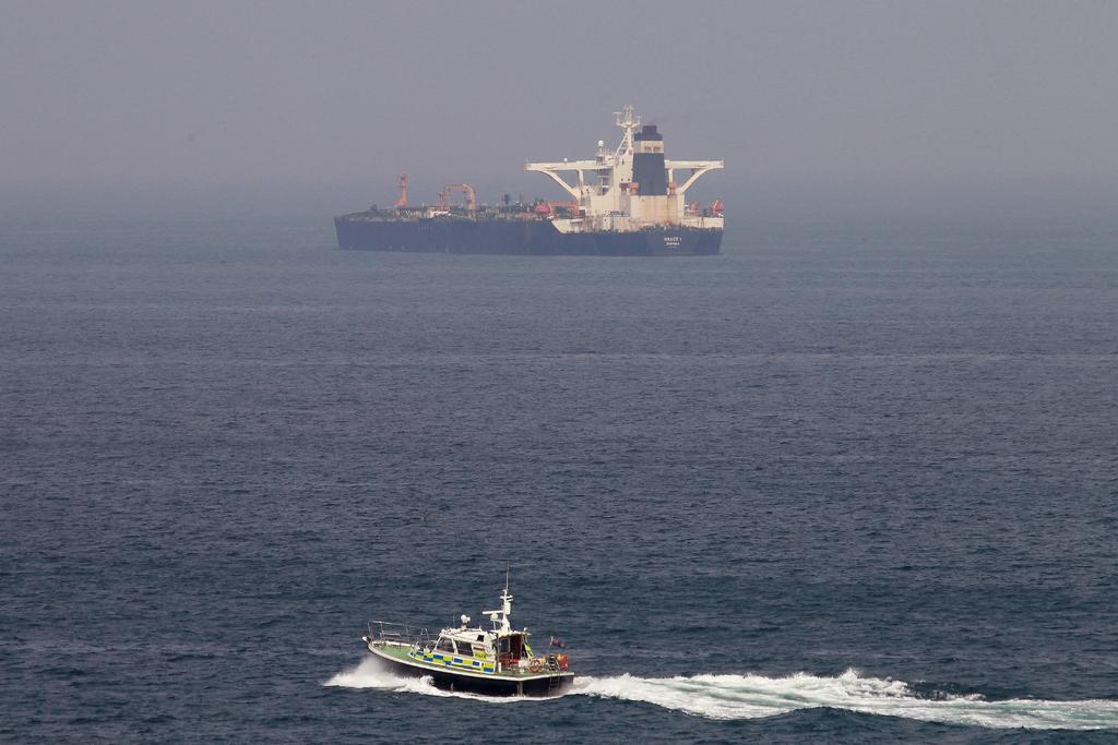  El Gobierno indio anunció este jueves la liberación de los 24 tripulantes indios a bordo del superpetrolero iraní 'Grace 1', retenido en Gibraltar por Reino Unido desde julio pasado ante las sospechas de que transportaba crudo a Siria, país sujeto a sanciones de la Unión Europea. (ARCHIVO)