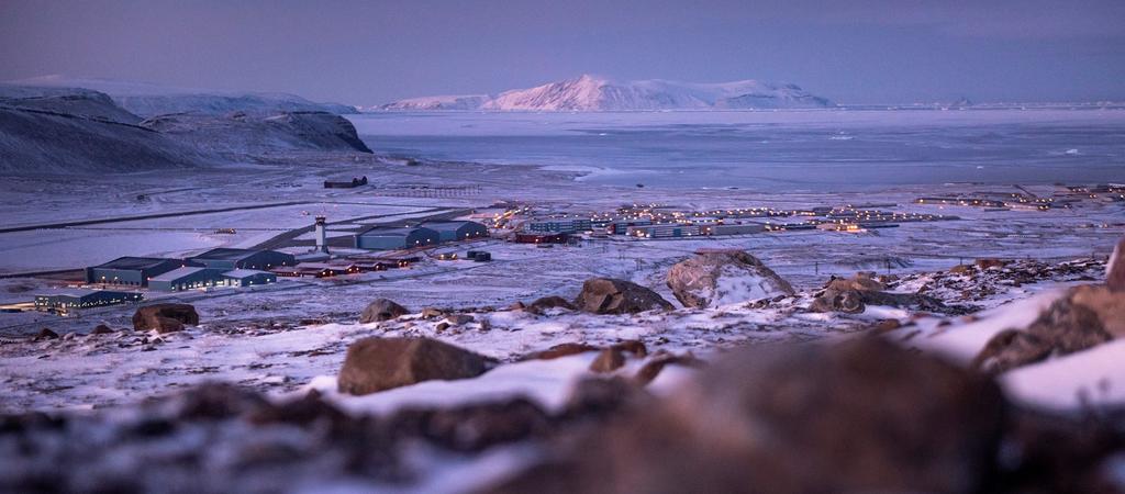 Personas allegadas al presidente Donald Trump dijeron a The Associated Press que el mandatario ha hablado con asesores y aliados sobre la posibilidad de que Estados Unidos compre Groenlandia, a lo que el gobierno de la isla respondió que no está a la venta. (EFE)