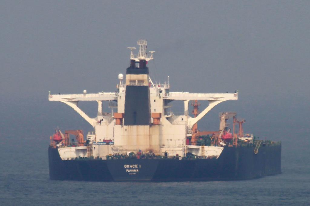 El petrolero Grace 1, detenido en Gibraltar en julio pasado, zarpó ayer rumbo al Mediterráneo. (EFE)