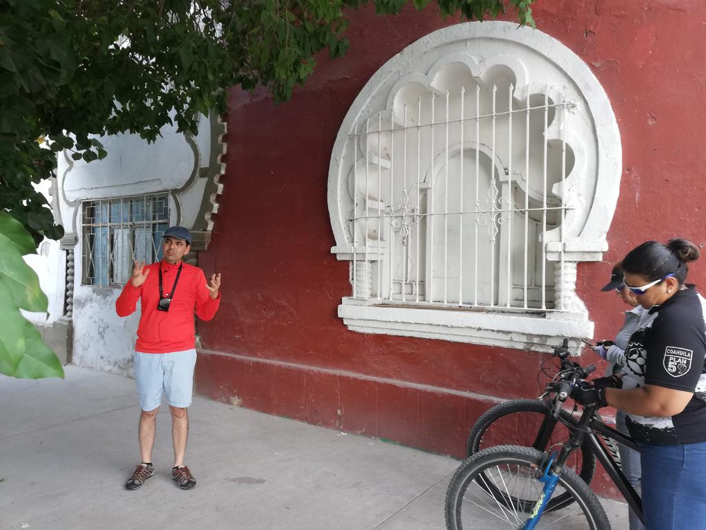 Se conservan. Esta casa ubicada en calle González Ortega y Aldama aún conserva una ventana en forma de flor, estilo característico de la arquitectura orientalista que se manejó en México a finales del siglo XIX.