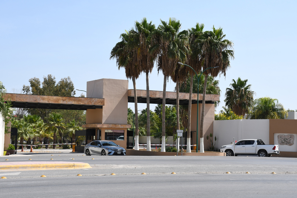 El fraccionamiento Real San Ángel de Torreón, donde Rosario Robles tendría una residencia, se ubica a menos de dos minutos del Libramiento Norte de La Laguna. (FERNANDO COMPEÁN)