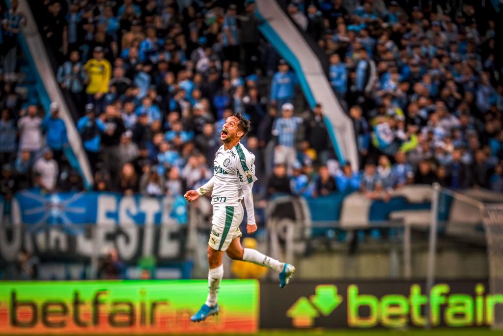 El mediocampista brasileño Gustavo Scarpa anotó el único gol del encuentro para el Palmeiras. (EFE)