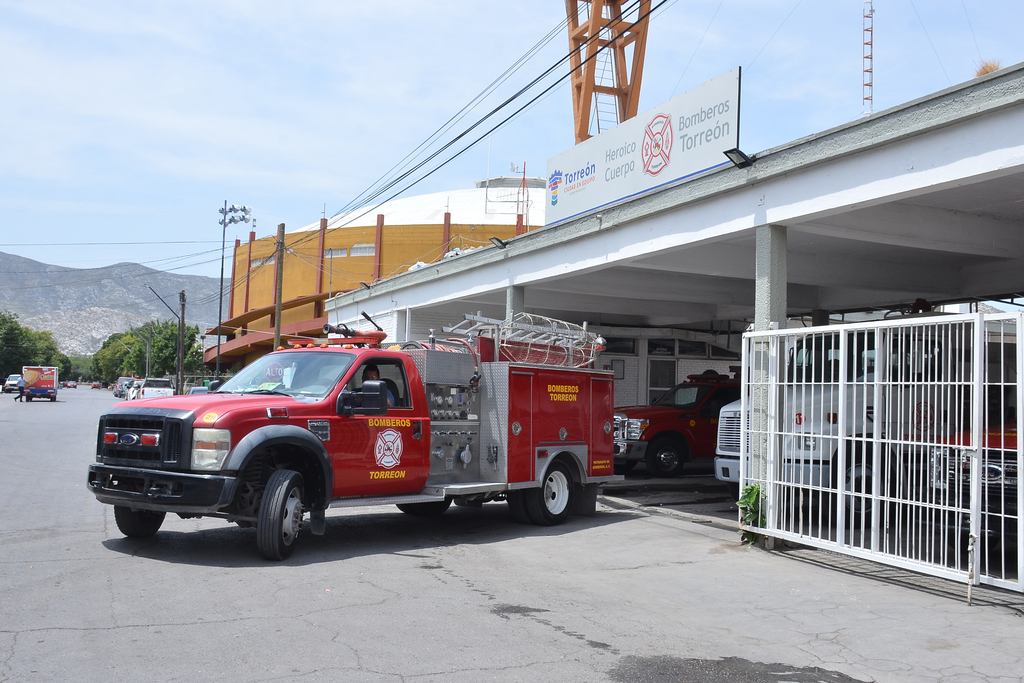 En Torreón hay siete estaciones de bomberos, cada estación con dos unidades: una de ataque rápido y una cisterna. (EL SIGLO DE TORREÓN)