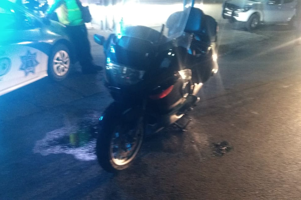 Conductor alcoholizado sufre accidente al derrapar en su motocicleta; de madrugada circulaba a toda velocidad por la Bravo.