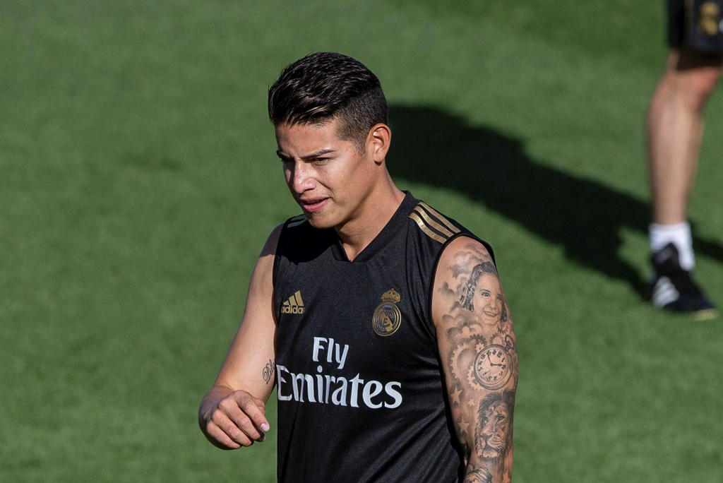 James, cuya presencia en la plantilla del Real Madrid estaba en entredicho esta temporada, vuelve a vestir la camiseta del Real Madrid. (ARCHIVO)