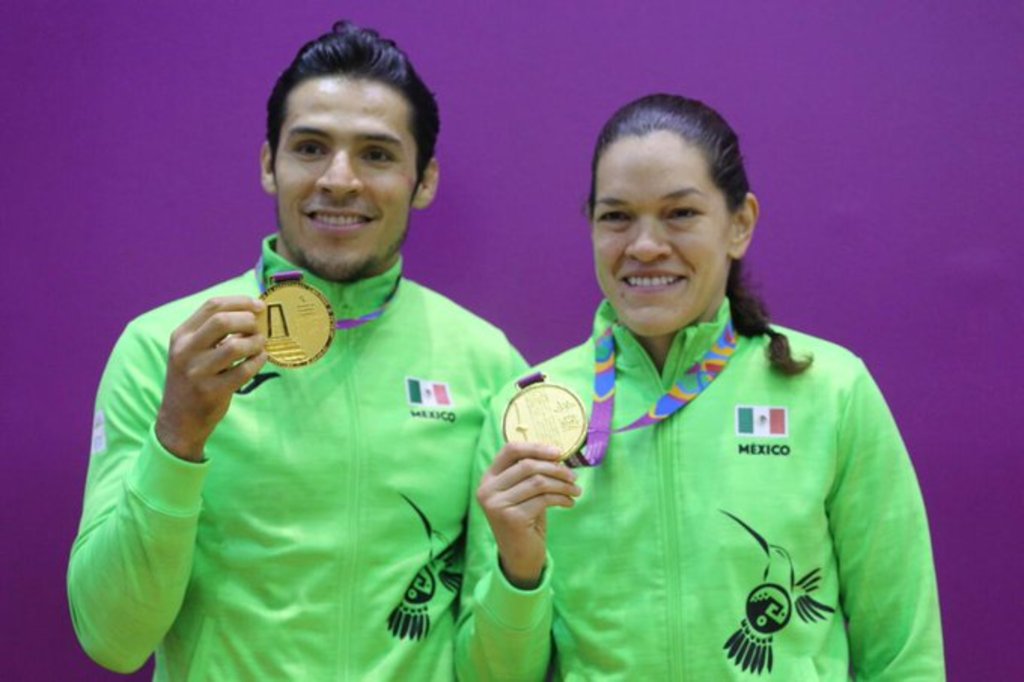 Los judocas mexicanos Lenia Ruvalcaba y Eduardo Ávila ganaron la medalla de oro en los Juegos Parapanamericanos de Lima. (CORTESÍA CONADE)