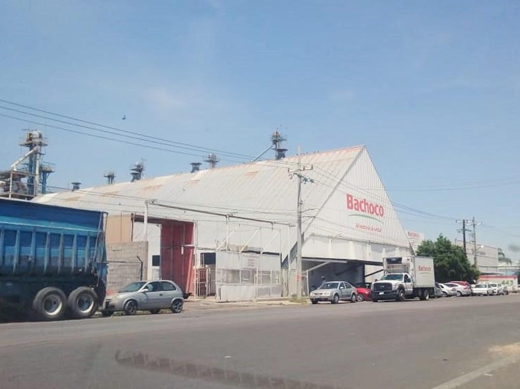 Un “apagón” dejó a la cuarta etapa de la zona industrial de Gómez Palacio sin energía eléctrica, lo que afectó la actividad productiva de un importante sector. (EL SIGLO DE TORREÓN)