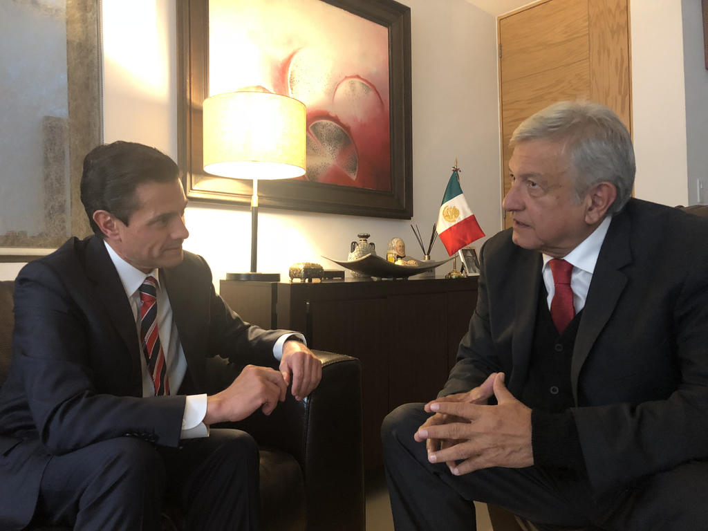 Esta mañana de martes, el presidente Andrés Manuel López Obrador anunció que el Gobierno federal logró un acuerdo con las empresas de gasoductos y pidió a los reporteros reunidos en Palacio Nacional un aplauso al final del evento. (ARCHIVO)
