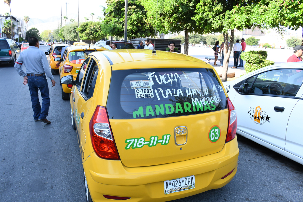 Se reunirán este miércoles por la tarde autoridades municipales con representantes de taxistas; van por acuerdos en el tema Uber. (EL SIGLO DE TORREÓN)
