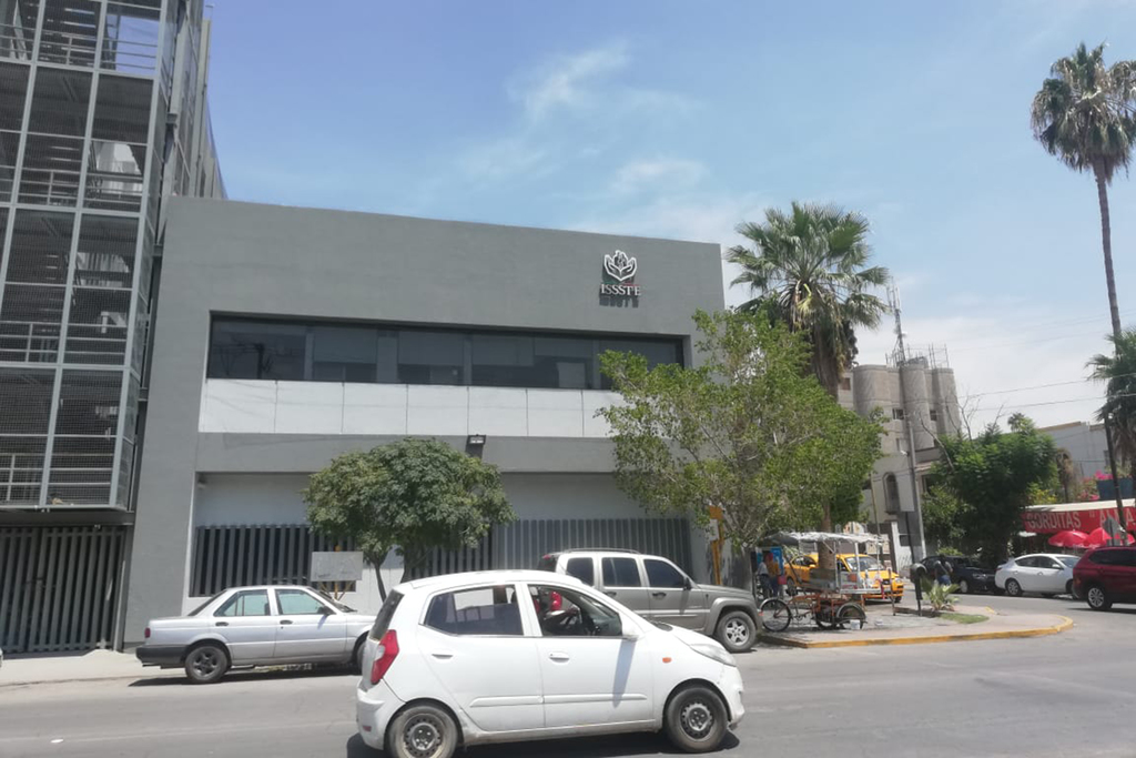 El ISSSTE Torreón ha cancelado las cirugías programadas debido a la falta de ropa quirúrgica necesaria para el proceso. (BEATRIZ A. SILVA)