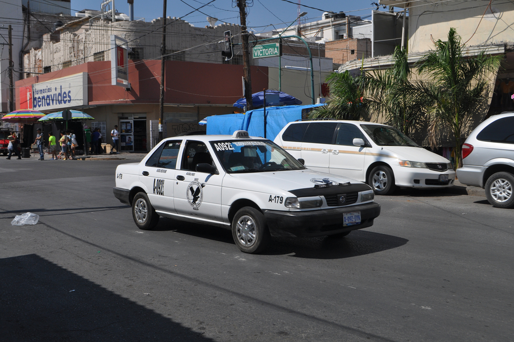 Por no cumplir con los requisitos, fueron revocadas 120 placas de taxi en La Laguna de Durango, informó el subsecretario. (EL SIGLO DE TORREÓN)