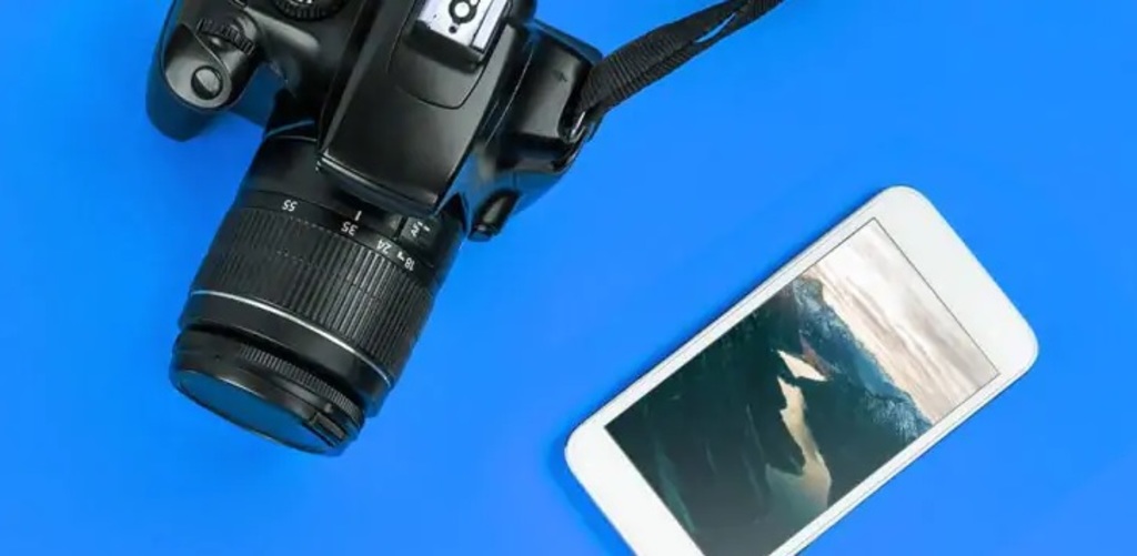 Con base en la tendencia de pasar de la cámara del smartphone a la cámara réflex, Sony creó la campaña 'Enfoca, Crea. ¡Cambia ya!', en la que ha formado kits y brinda consejos de fotógrafos profesionales a los interesados. (ARCHIVO)