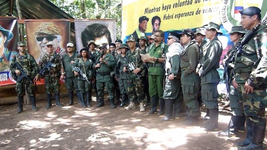 Afirmaron que la decisión de varios de sus exlíderes, encabezados por el antiguo negociador de paz 'Iván Márquez' de retomar las armas es 'una equivocación delirante'. (EFE)