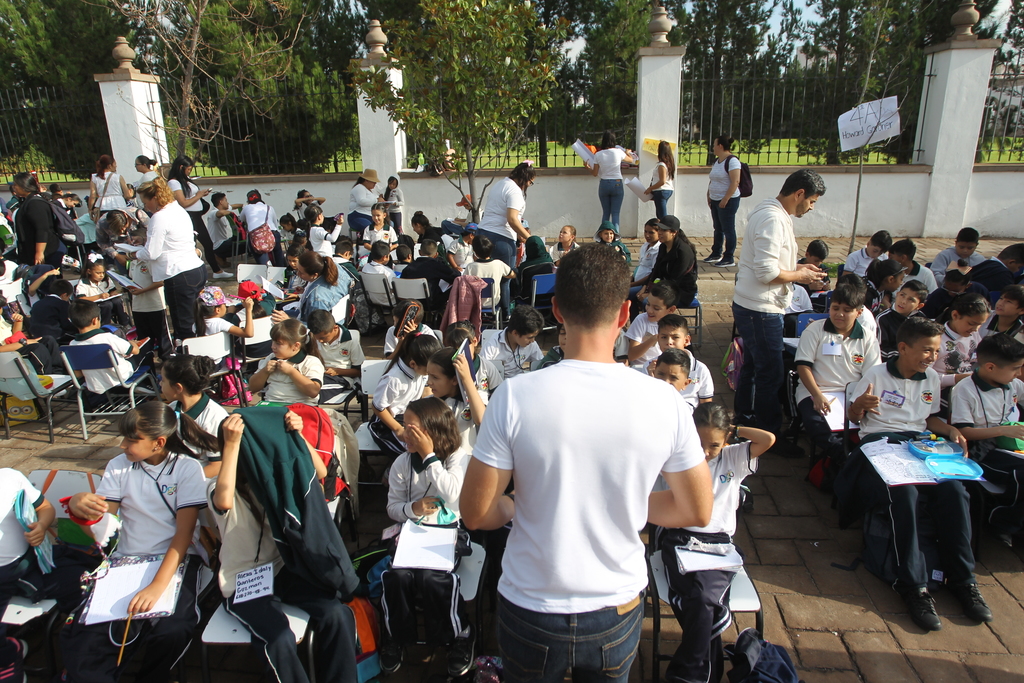 Docentes del sistema CADI llevan cuatro días manifestándose. (EL SIGLO DE TORREÓN)