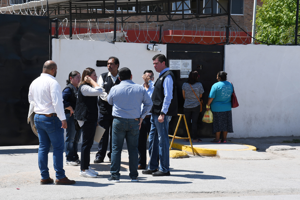 Personal de CDHEC revisará todos los penales estatales en Coahuila; ayer estuvieron en Torreón.